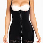 Faja moldeadora corta con senos libres y compresión alta Diane&Geordi, color negro
