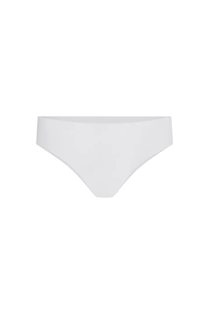 Panty hipster invisible sin costuras en microfibra premium color blanco transparente