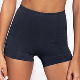 Panty bóxer alto cubrimiento Diane & Geordi, color azul oscuro de frente plano cerrado