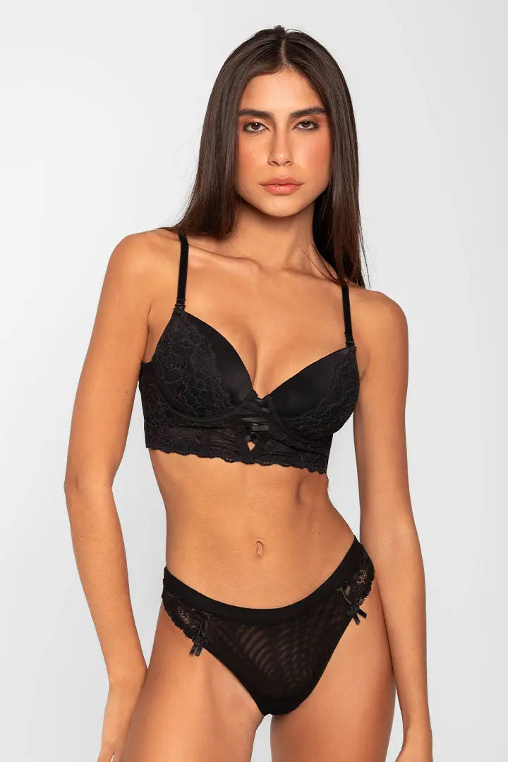 Panty brasilera en tul y encaje floral – Diane & Geordi, color negro