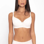 Panty cachetero invisible unicolor con efecto levanta cola – Diane & Geordi, color blanco plano de frente 