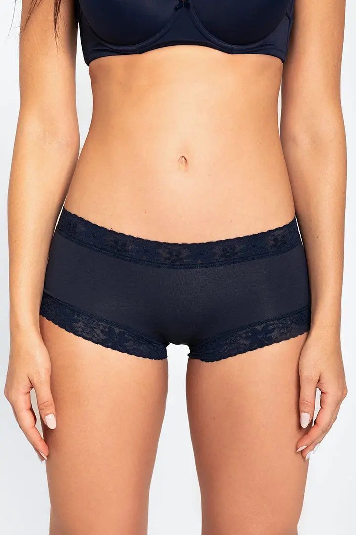 Panty cachetero unicolor con encaje – Diane & Geordi
