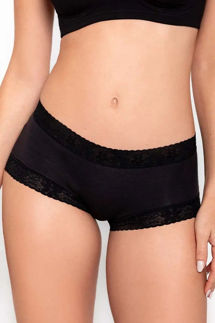 Panty cachetero unicolor con encaje – Diane & Geordi
