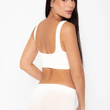 Panty bóxer seamless unicolor con control suave y cobertura extendida – Diane & Geordi, color blanco de espalda
