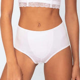Panty de algodón con cubrimiento alto y ajuste cómodo, color blanco plano cerrado