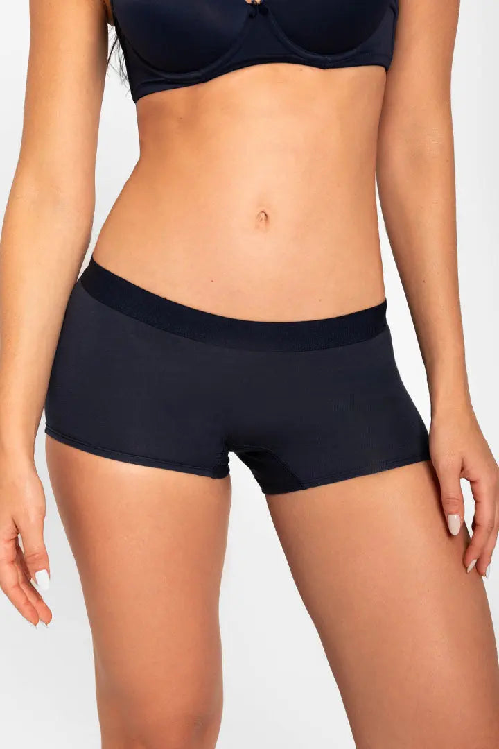 Panty bóxer Diane & Geordi con alto cubrimiento en algodón - color azul oscuro detalle de frente