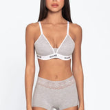Panty alto con encaje y control en abdomen – Diane & Geordi color gris de frente detalle