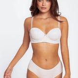 Panty hipster de algodón peinado con ajuste cómodo, color blanco de frente 