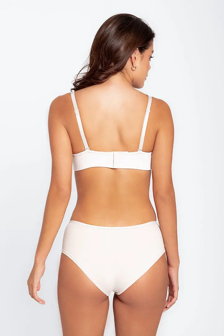 Panty hipster de algodón peinado con ajuste cómodo, color blanco de espalda