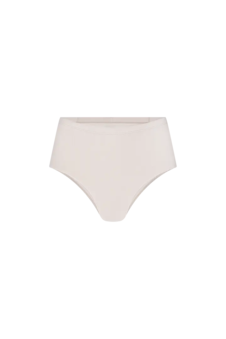 Vista frontal del panty clásico en algodón peinado – Diane & Geordi, fondo transparente, color blanco