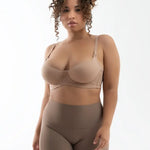 Short (020702) Diane & Geordi Colombia