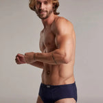 Tanga (2214) Diane & Geordi Colombia