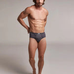 Tanga (2214) Diane & Geordi Colombia