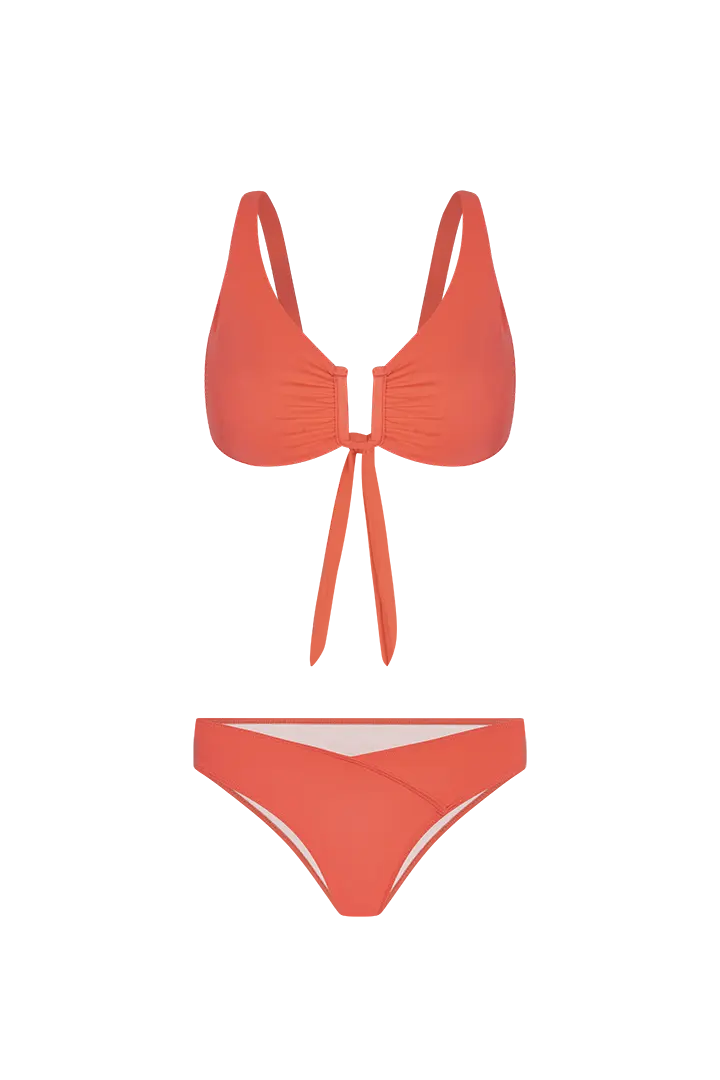 Vestido de baño 2 piezas con panty tipo tanga de cubrimiento alto – Diane & Geordi - color coral fondo transaprente