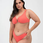 Vestido de baño 2 piezas con panty tipo tanga de cubrimiento alto – Diane & Geordi - color coral
