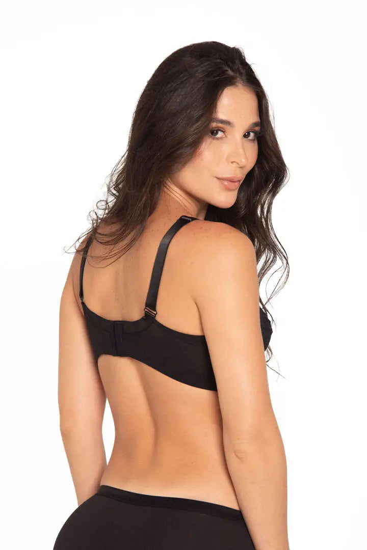 Vista posterior del brasier con alto cubrimiento y soporte, color negro
