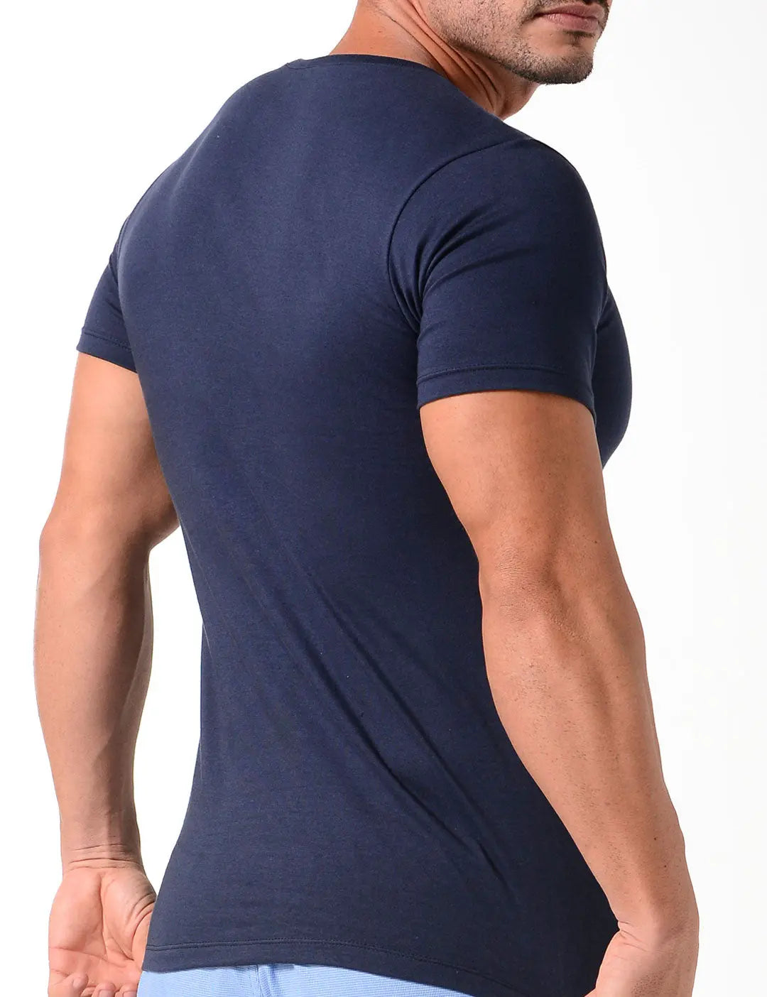 Camiseta cuello V (2850) Diane & Geordi Colombia