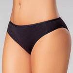 Panty tanga con mayor cubrimiento posterior y elásticos suaves – Diane & Geordi, color negro plan ocerrado