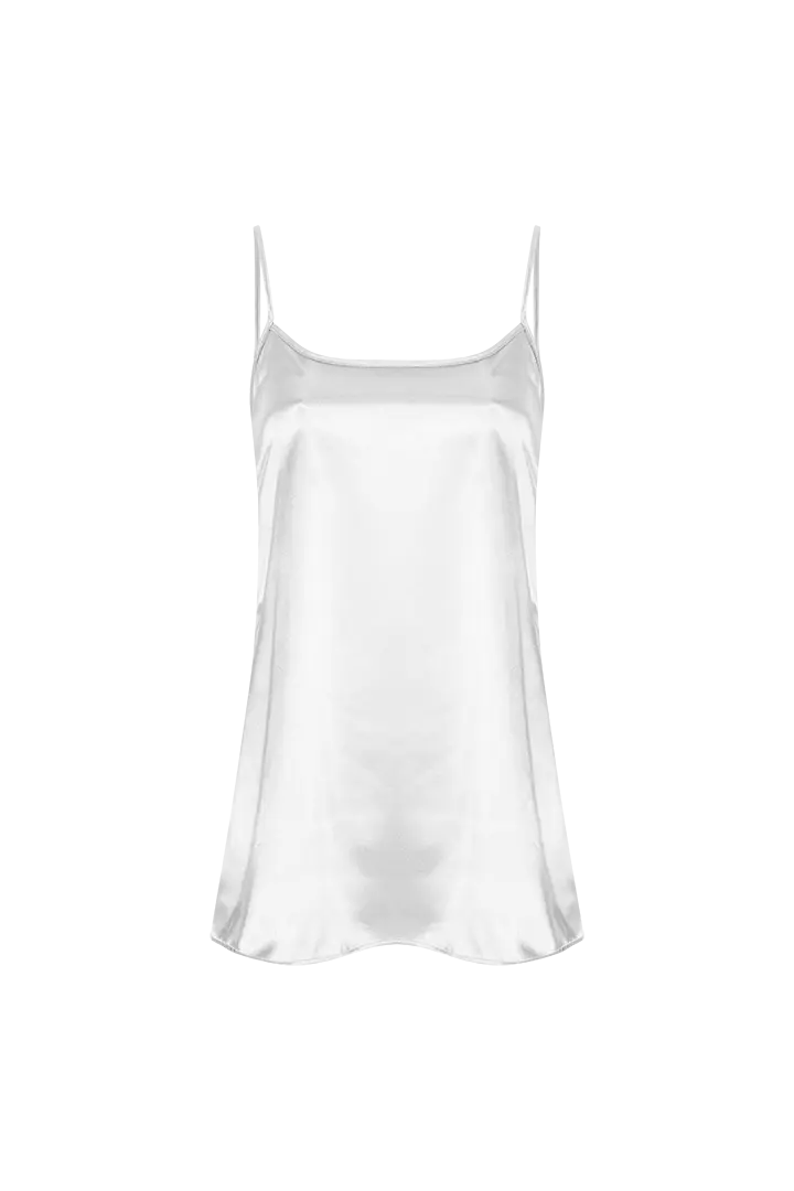 Set pijama e hilo en satín Diane & Geordi, color blanco, vista trasera. 