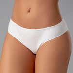 Panty tanga con franjas de control frontal y ajuste suave – Diane & Geordi, color blanco de frente plano cerrado